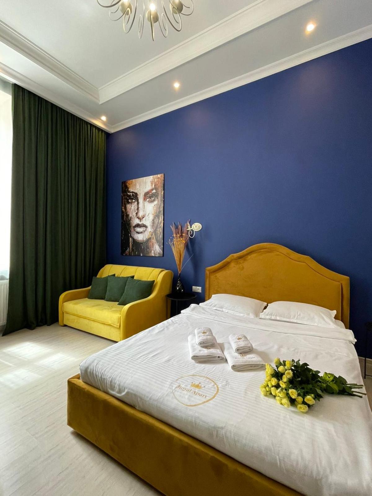 Royal Apartment On Slovatskogo 8 Lviv Buitenkant foto